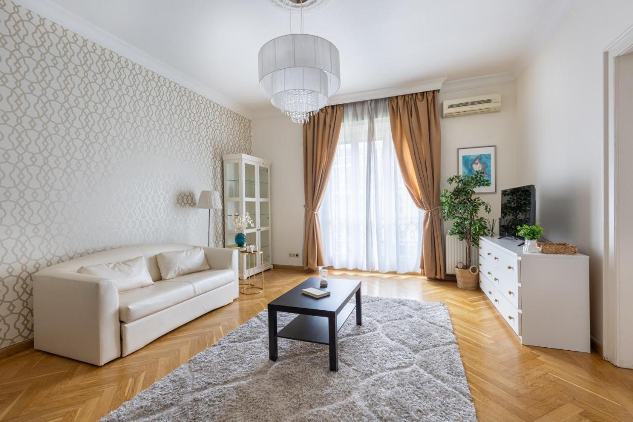 Gde Karoly Apartmant בודפשט