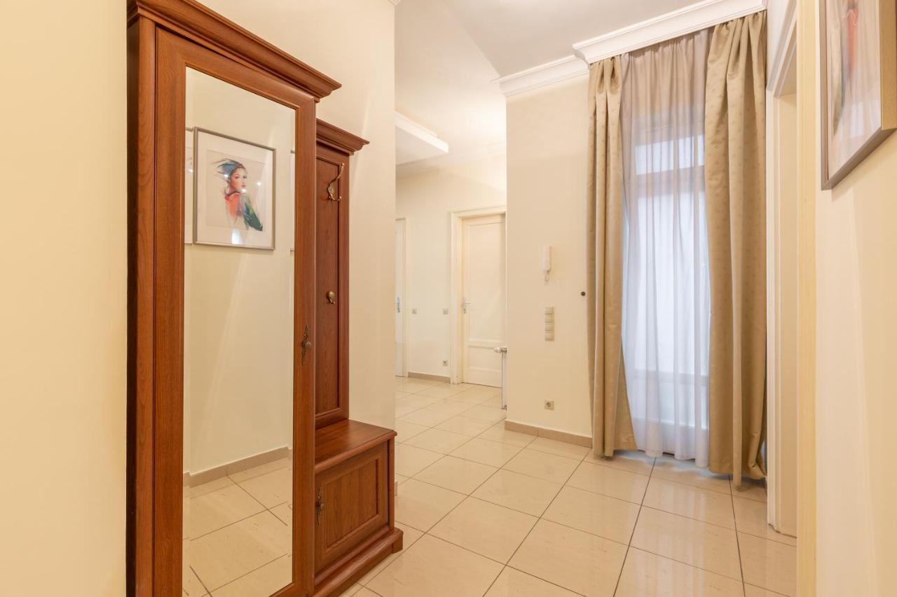 דירה Gde Karoly Apartmant בודפשט